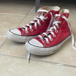 Red high top converse size 6.5